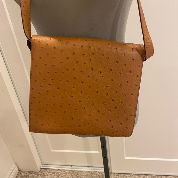 Italian Leather crossbody - Picture 3 of 6